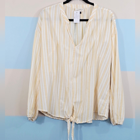 Universal Thread Plus Size Striped Tie Front Top - Picture 3 of 9